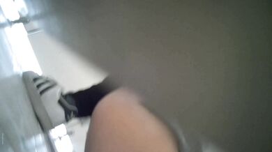 东莞某工业园女厕全景偷拍多位美女职员嘘嘘各种美鲍一一呈上